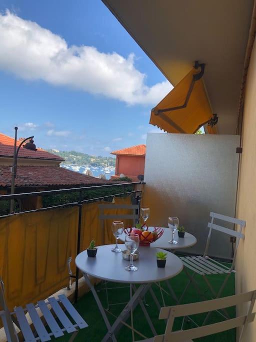 Sur Mer, Bel Appartement, Vue